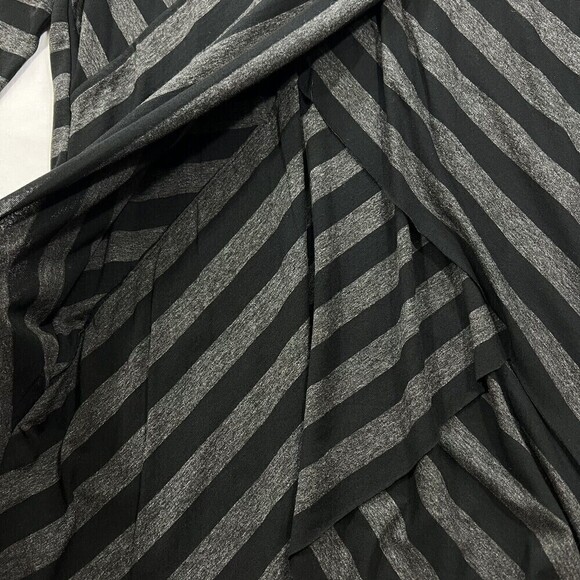 Vince Camuto Gray Black‎ Stripe Layer Crossover 3/4 Sleeve V Neck Stretch Top L - Picture 7 of 11